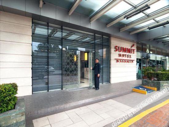 Summit Hotel Greenhills Quezon City Exterior foto